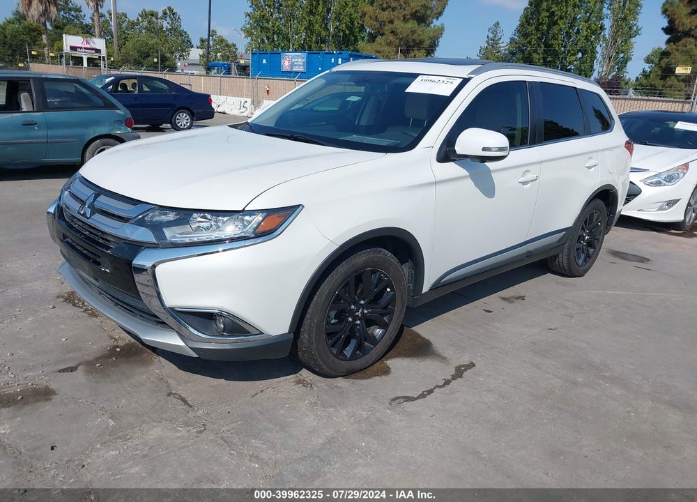 2018 MITSUBISHI OUTLANDER SEL VIN: JA4AD3A35JZ009271