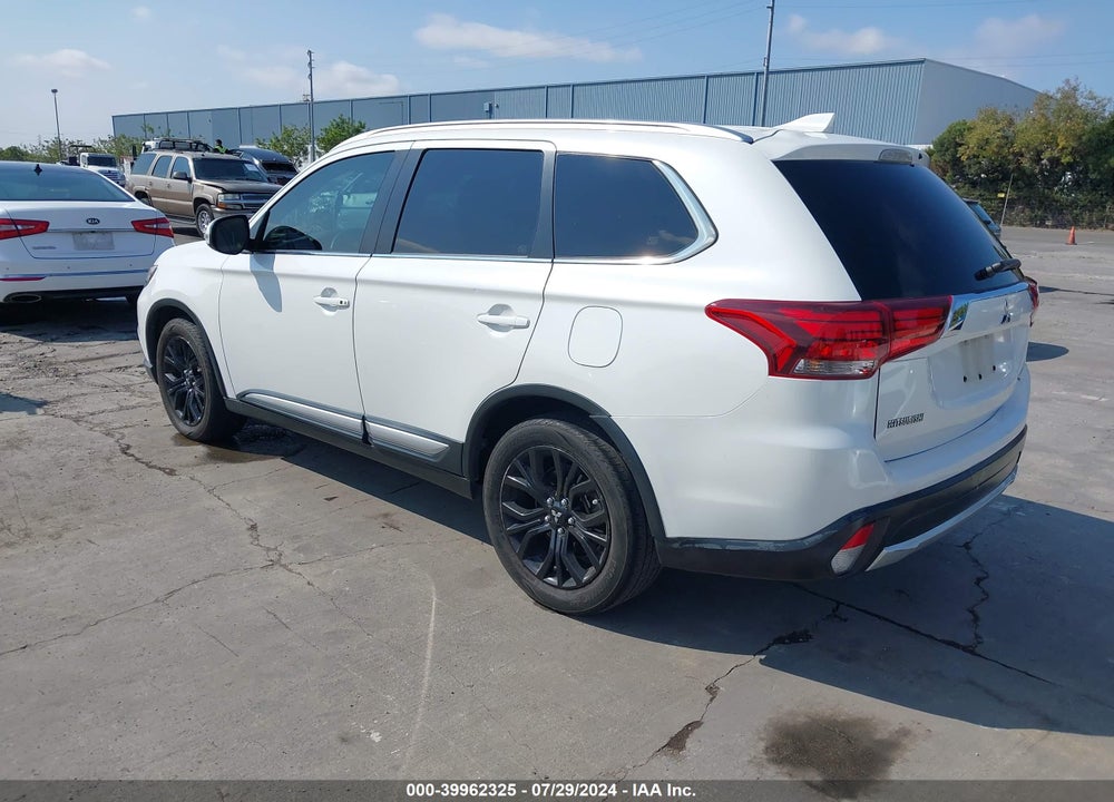 2018 MITSUBISHI OUTLANDER SEL VIN: JA4AD3A35JZ009271