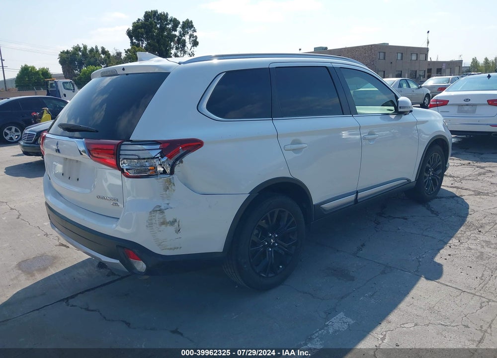 2018 MITSUBISHI OUTLANDER SEL VIN: JA4AD3A35JZ009271