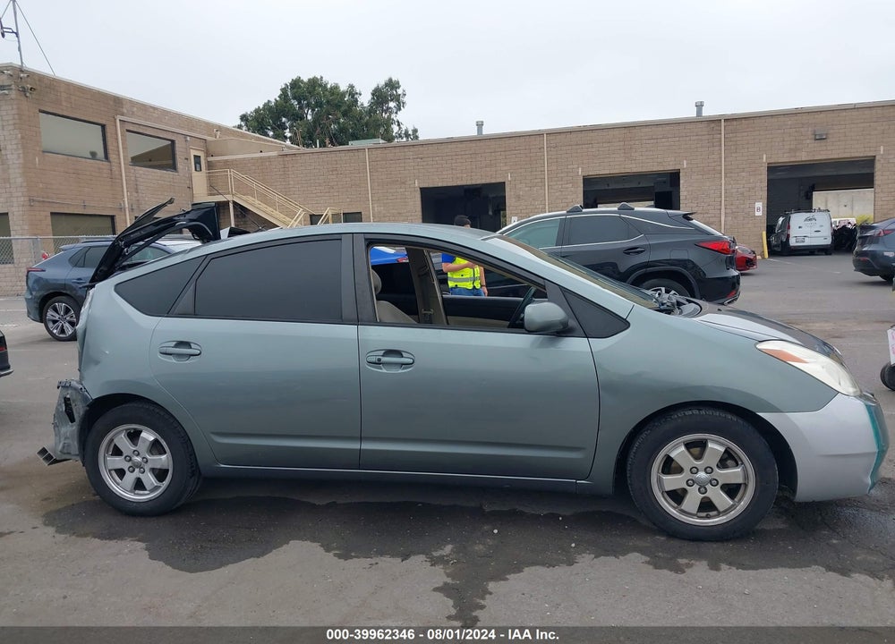 2005 TOYOTA PRIUS VIN: JTDKB20U853116716