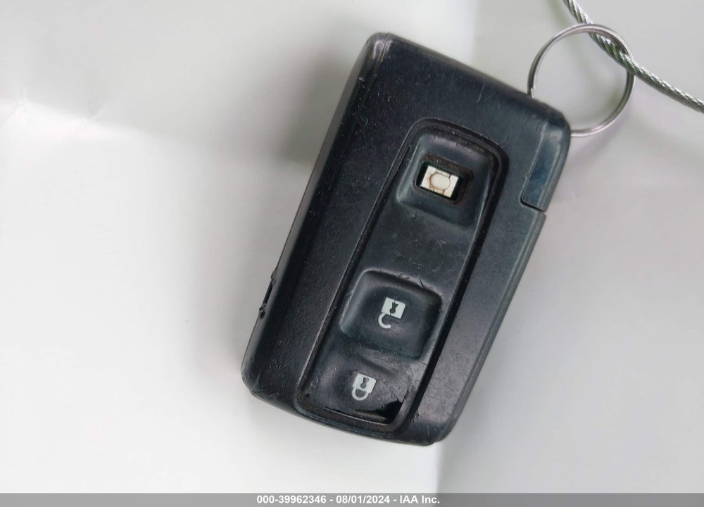 2005 TOYOTA PRIUS VIN: JTDKB20U853116716
