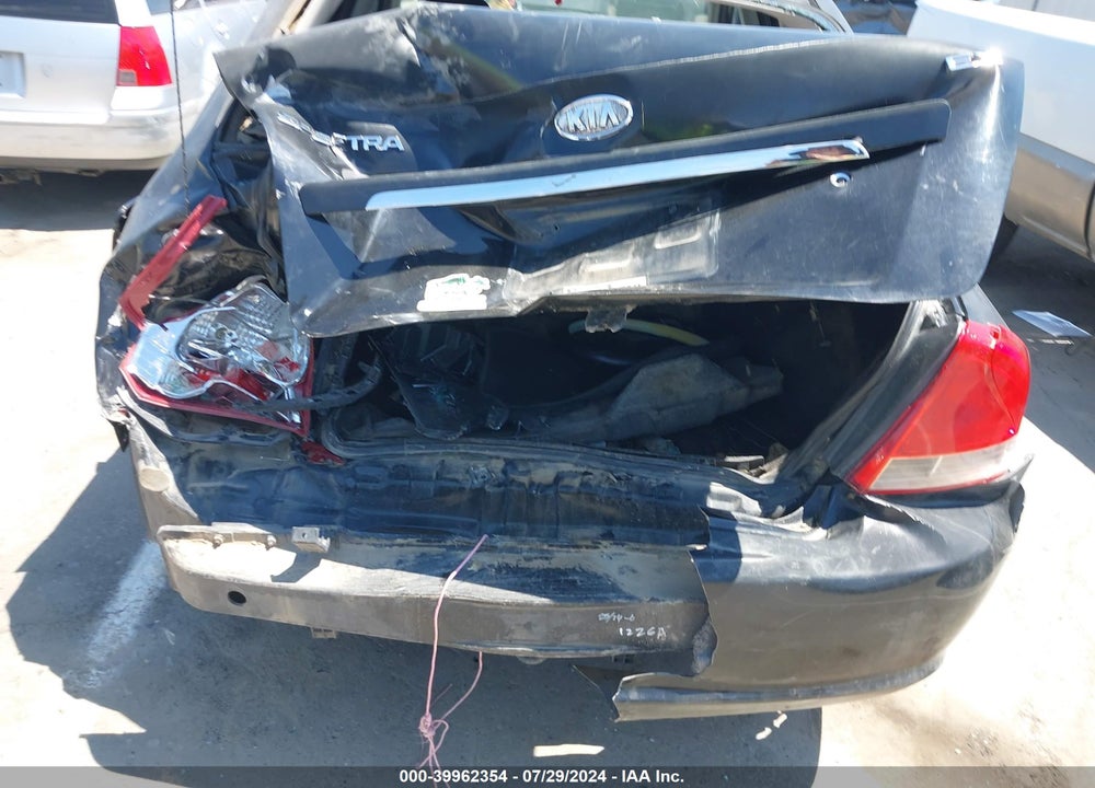 2008 KIA SPECTRA EX VIN: KNAFE122085557003