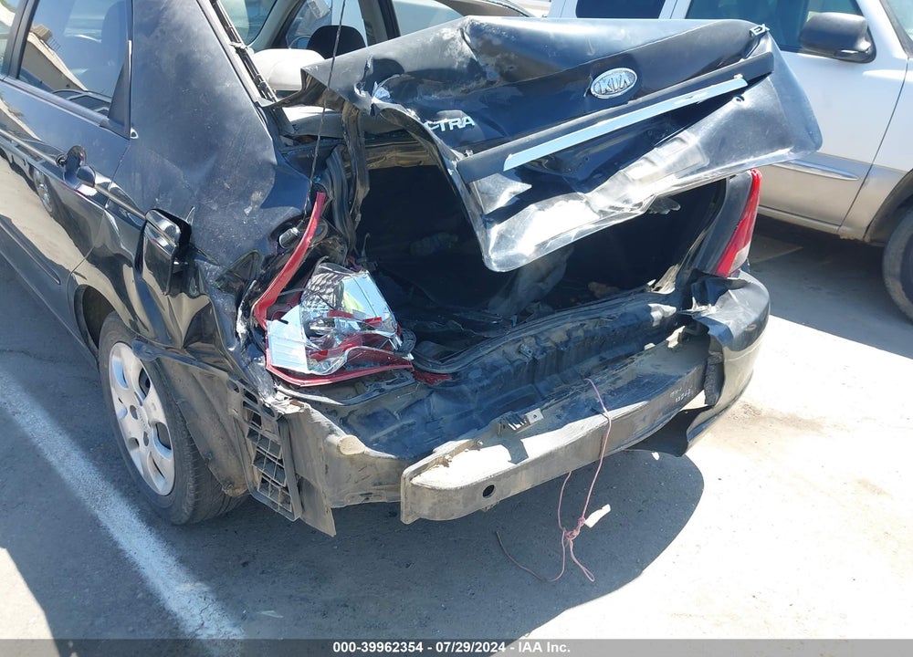 2008 KIA SPECTRA EX VIN: KNAFE122085557003