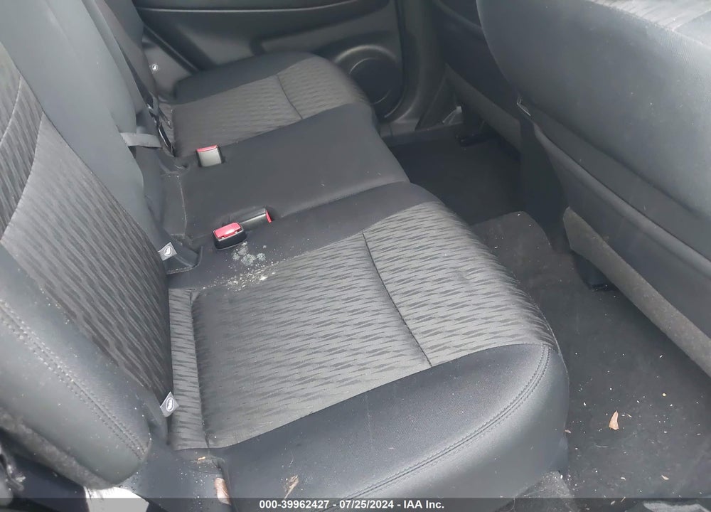 2018 NISSAN ROGUE S VIN: 5N1AT2MT4JC702149