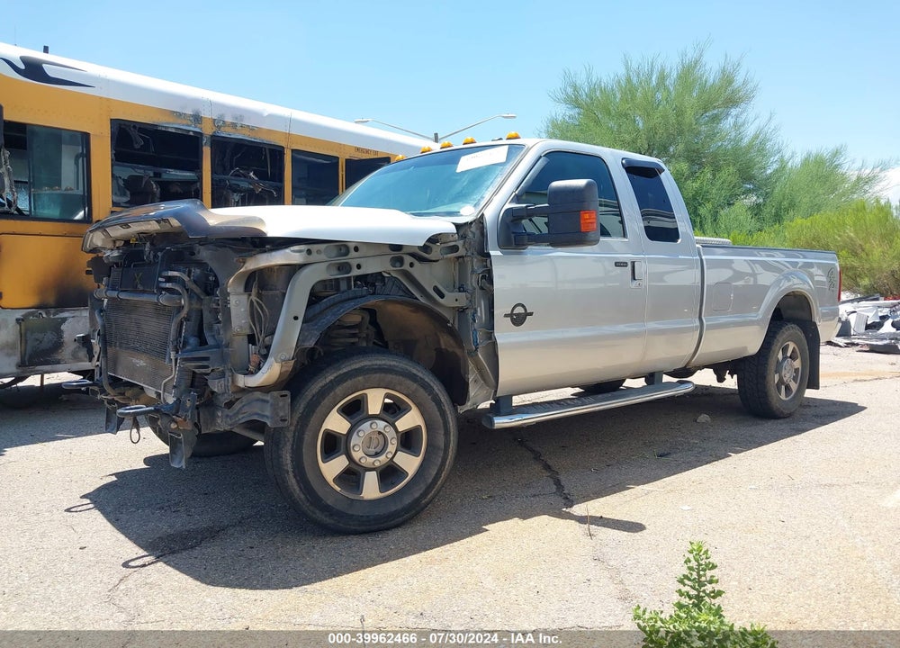 2011 FORD F-350 LARIAT VIN: 1FT8X3BT7BEB53570