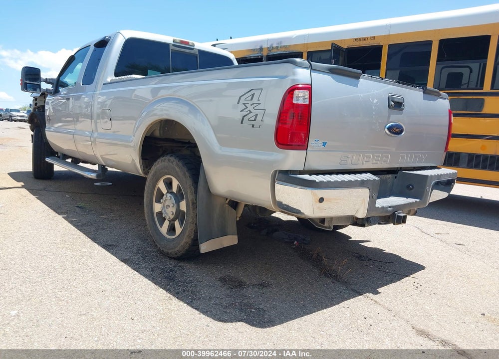 2011 FORD F-350 LARIAT VIN: 1FT8X3BT7BEB53570