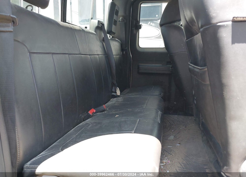 2011 FORD F-350 LARIAT VIN: 1FT8X3BT7BEB53570