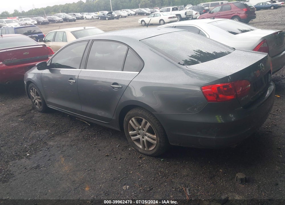 2013 VOLKSWAGEN JETTA 2.5L SE VIN: 3VWDX7AJ3DM372445