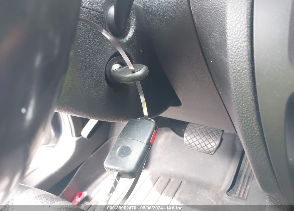 2013 VOLKSWAGEN JETTA 2.5L SE VIN: 3VWDX7AJ3DM372445