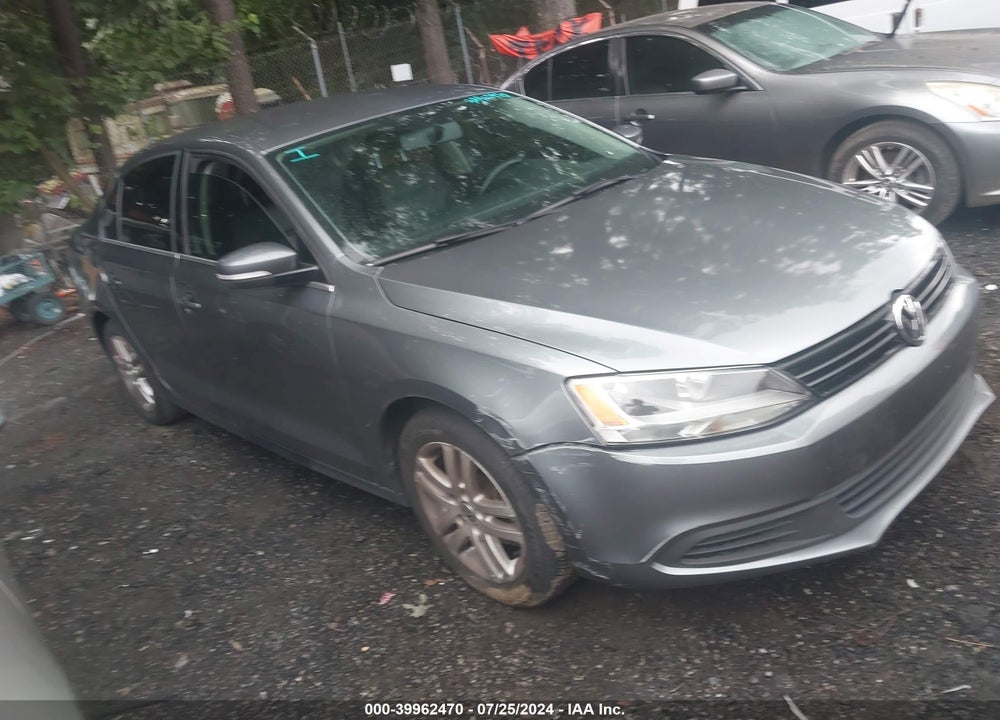 2013 VOLKSWAGEN JETTA 2.5L SE VIN: 3VWDX7AJ3DM372445