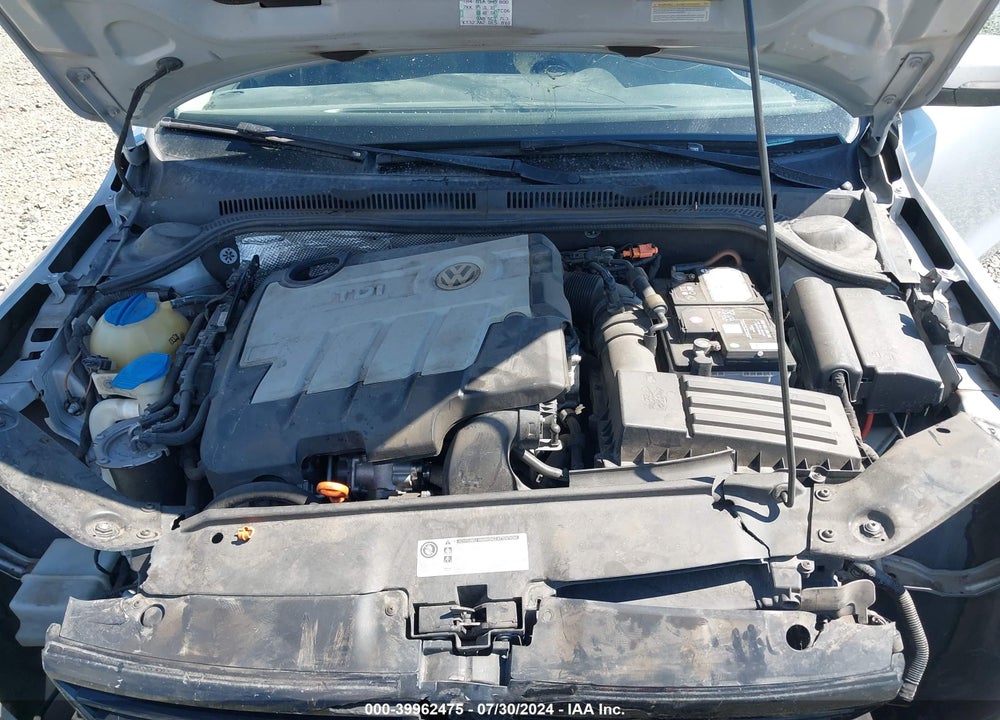 2011 VOLKSWAGEN JETTA 2.0L TDI VIN: 3VWLL7AJ5BM095642
