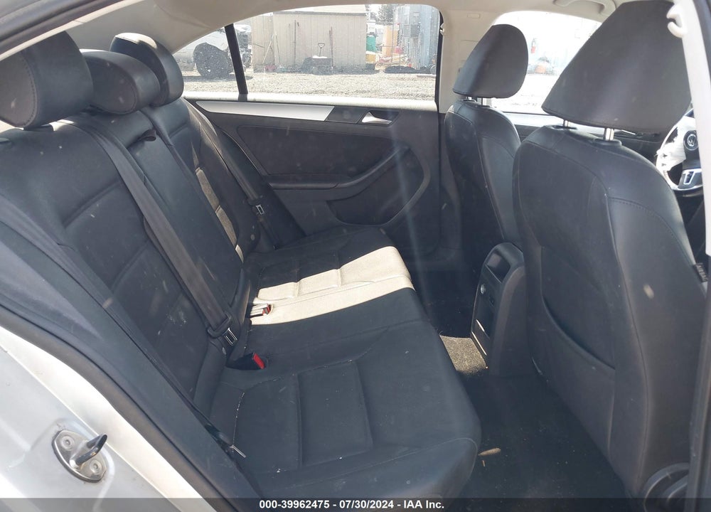 2011 VOLKSWAGEN JETTA 2.0L TDI VIN: 3VWLL7AJ5BM095642