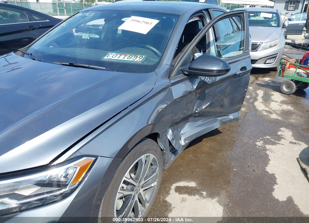2024 VOLKSWAGEN JETTA 1.5T SPORT VIN: 3VWBM7BU0RM034114