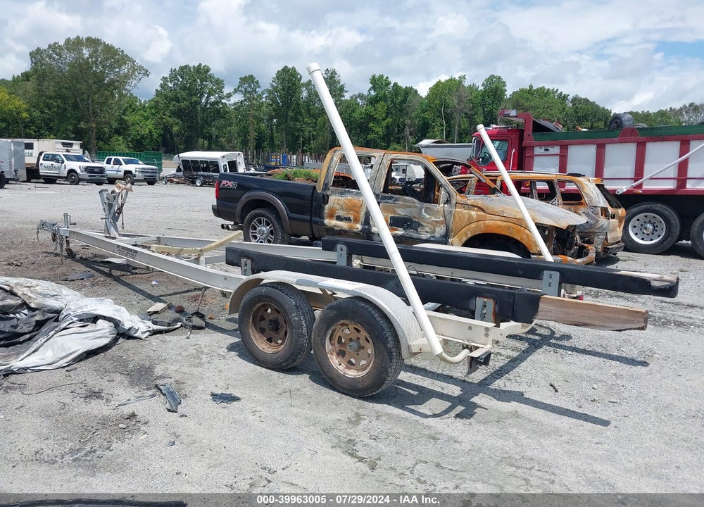 2004 ROAD KING BOAT TRAILER VIN: 5KZBB22214A002305