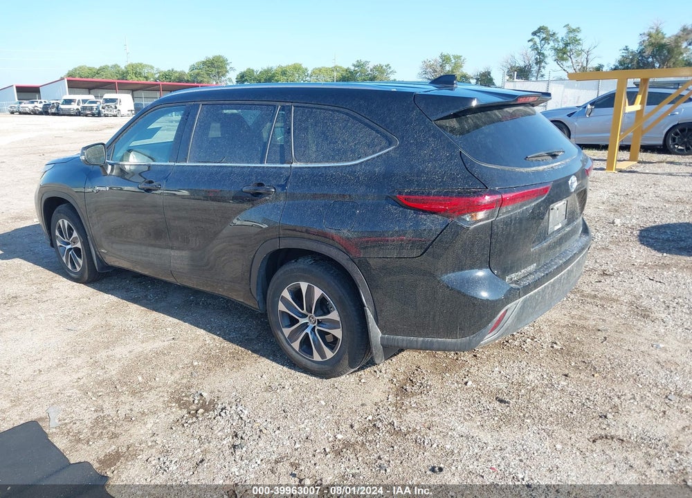 2021 TOYOTA HIGHLANDER HYBRID XLE VIN: 5TDGBRCH6MS533813