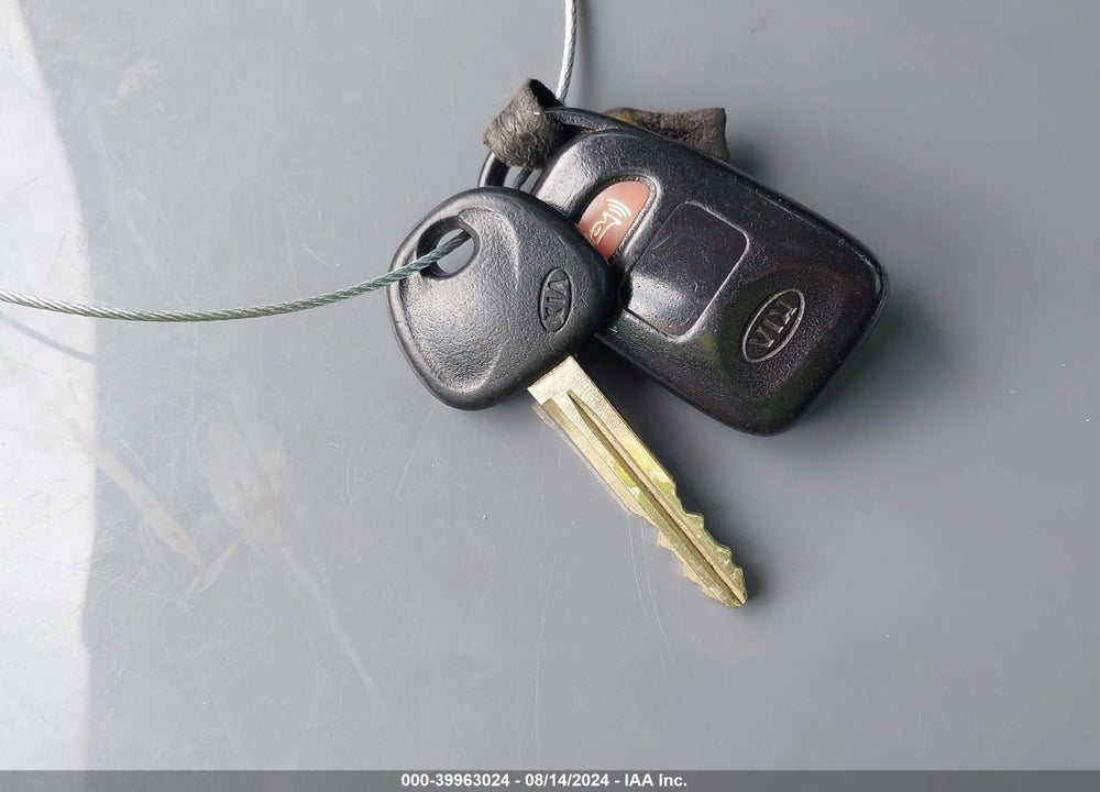 2010 KIA FORTE EX VIN: KNAFU4A23A5837171