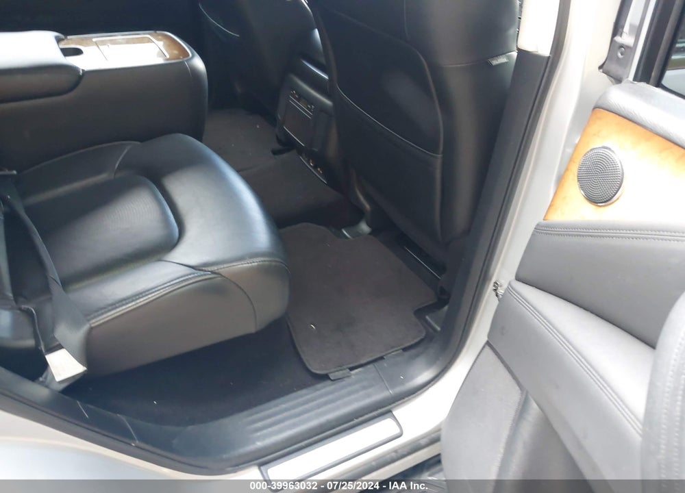 2011 INFINITI QX56 VIN: JN8AZ2NF1B9500559