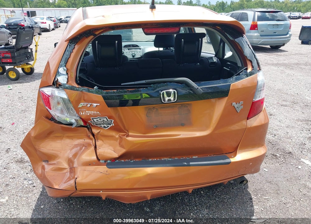 2011 HONDA FIT SPORT VIN: JHMGE8H52BS012297