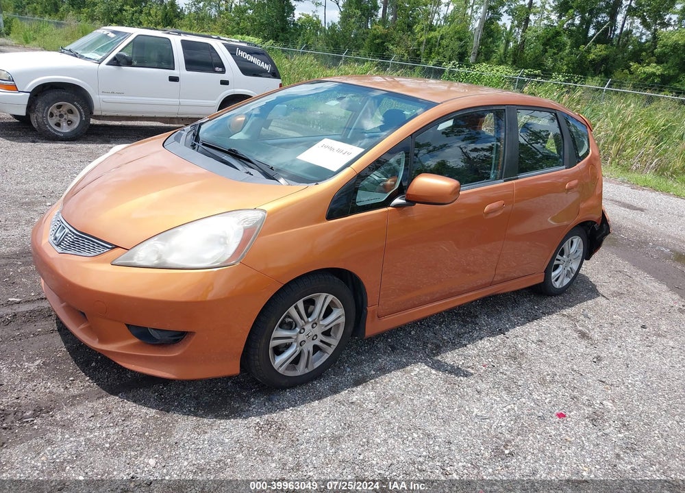 2011 HONDA FIT SPORT VIN: JHMGE8H52BS012297