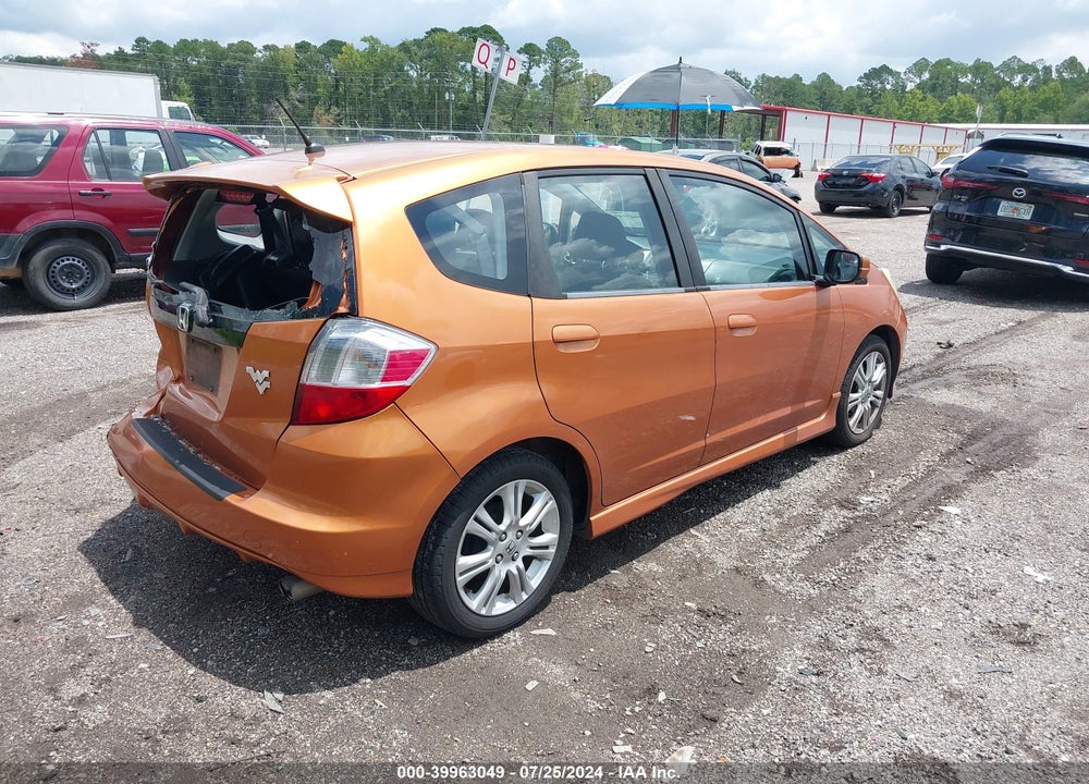 2011 HONDA FIT SPORT VIN: JHMGE8H52BS012297