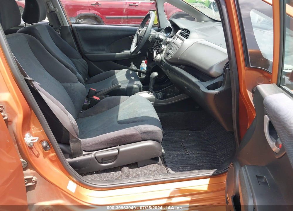 2011 HONDA FIT SPORT VIN: JHMGE8H52BS012297