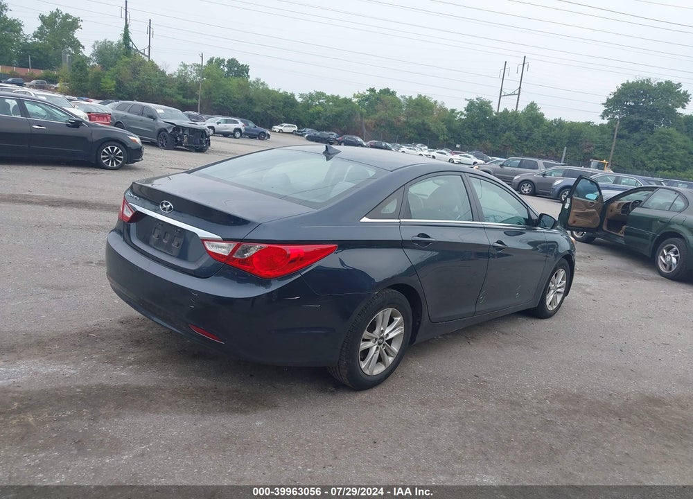 2013 HYUNDAI SONATA GLS VIN: 5NPEB4AC7DH801968