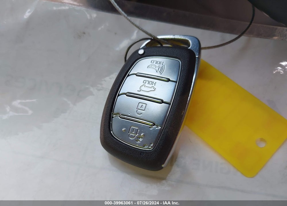 2017 HYUNDAI TUCSON LIMITED VIN: KM8J3CA20HU390644