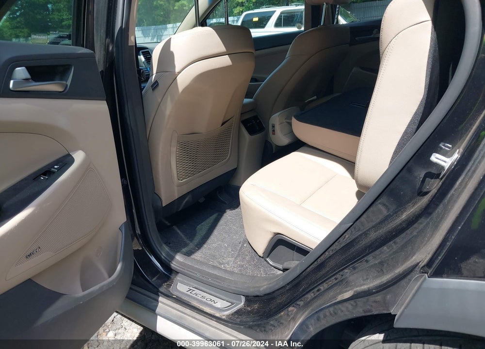 2017 HYUNDAI TUCSON LIMITED VIN: KM8J3CA20HU390644