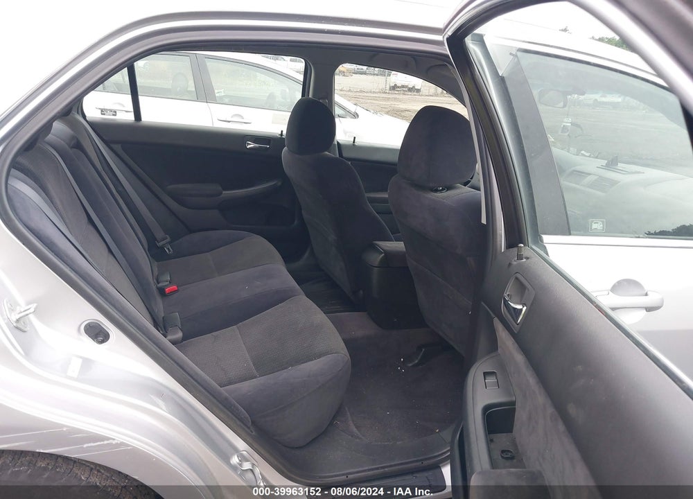 2003 HONDA ACCORD 2.4 LX VIN: JHMCM56343C066777