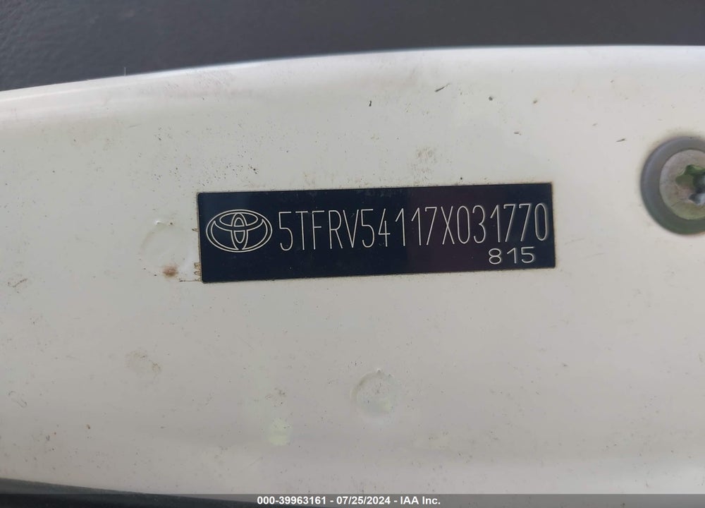 2007 TOYOTA TUNDRA SR5 V8 VIN: 5TFRV54117X031770