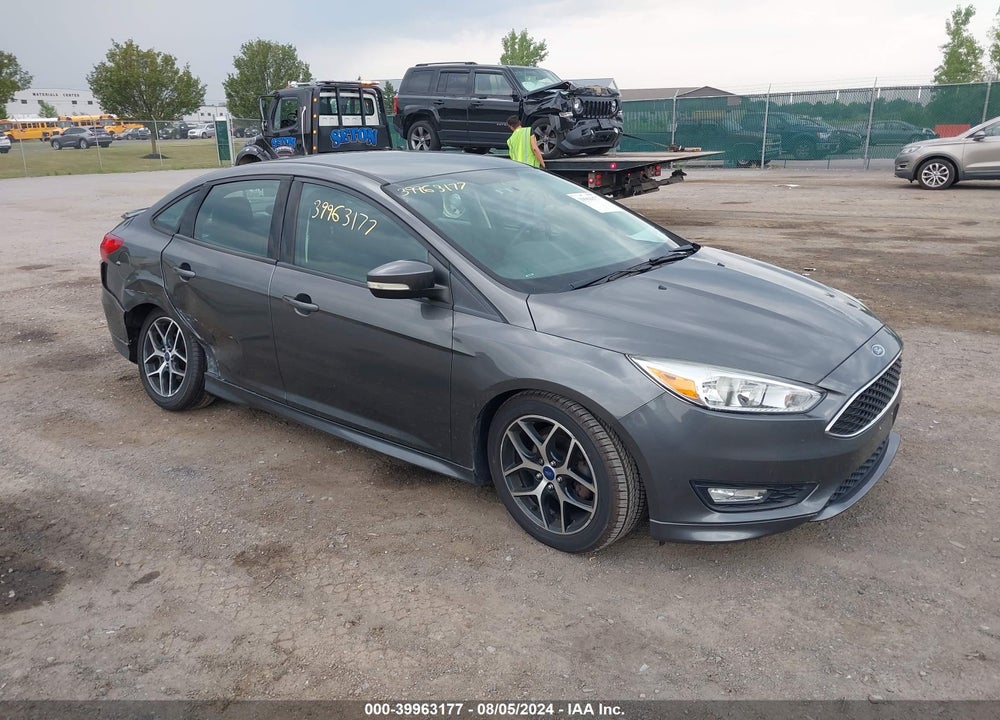 2015 FORD FOCUS SE VIN: 1FADP3F25FL373426
