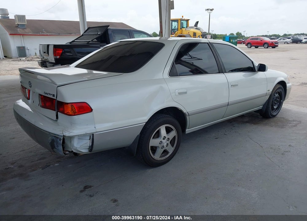 2001 TOYOTA CAMRY LE VIN: JT2BG22K610546147