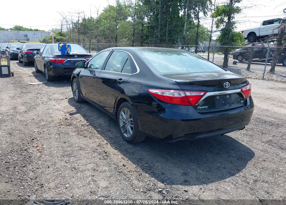 2017 TOYOTA CAMRY SE VIN: 4T1BF1FK7HU322625