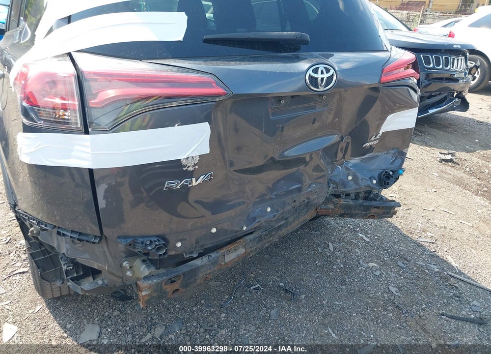 2017 TOYOTA RAV4 LE VIN: 2T3BFREV7HW646773