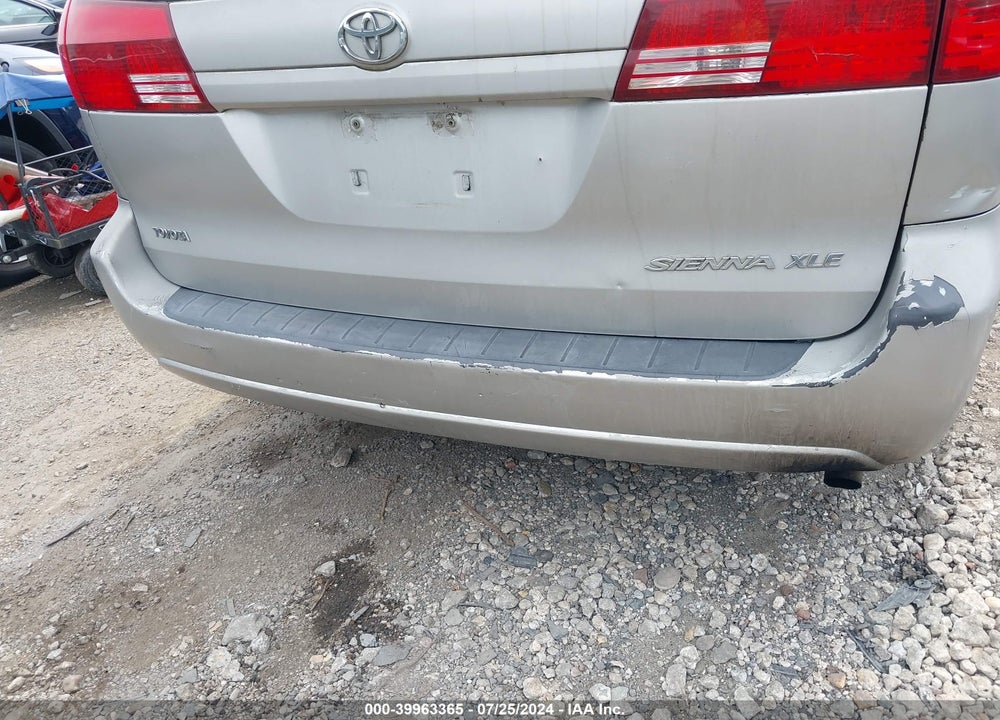 2005 TOYOTA SIENNA XLE VIN: 5TDZA22C25S277289