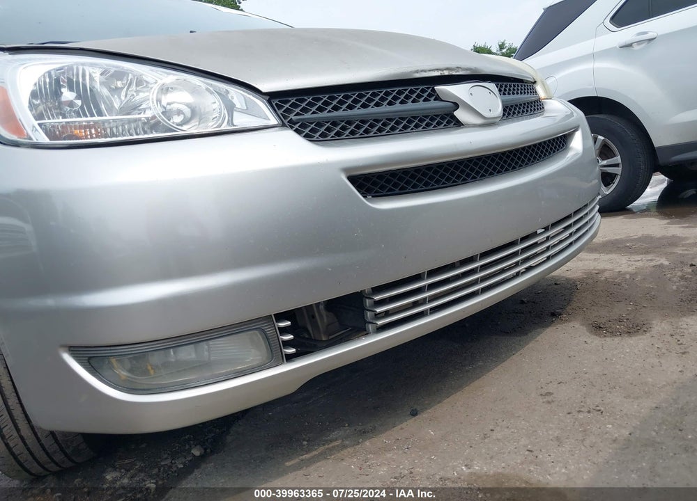 2005 TOYOTA SIENNA XLE VIN: 5TDZA22C25S277289