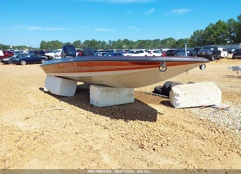 1996 HYDRA-SPORTS BASSBOAT VIN: 67594
