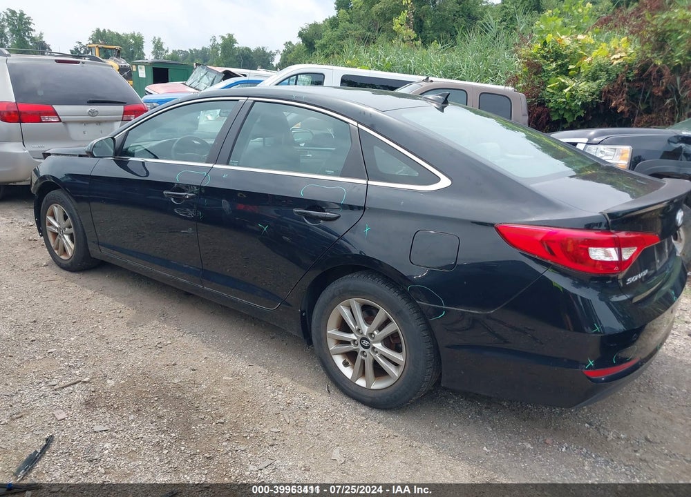 2015 HYUNDAI SONATA SE VIN: 5NPE24AFXFH150770