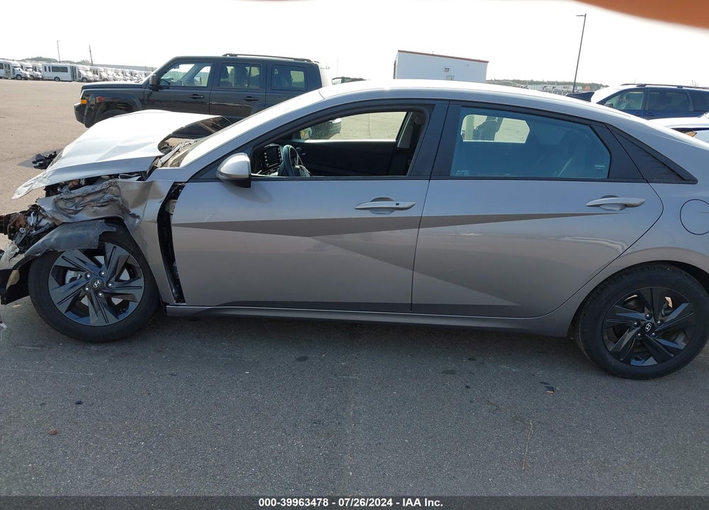 2022 HYUNDAI ELANTRA SEL VIN: KMHLS4AG9NU369641