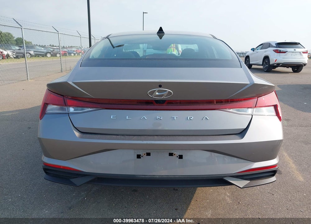 2022 HYUNDAI ELANTRA SEL VIN: KMHLS4AG9NU369641