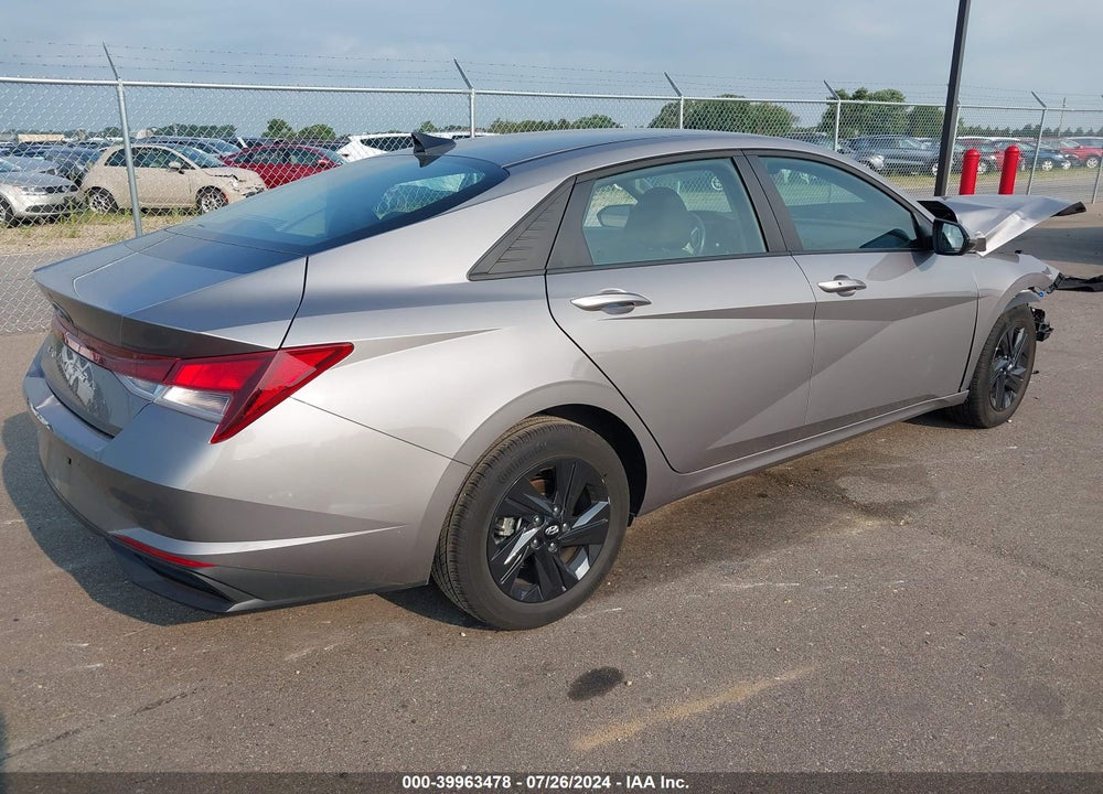 2022 HYUNDAI ELANTRA SEL VIN: KMHLS4AG9NU369641