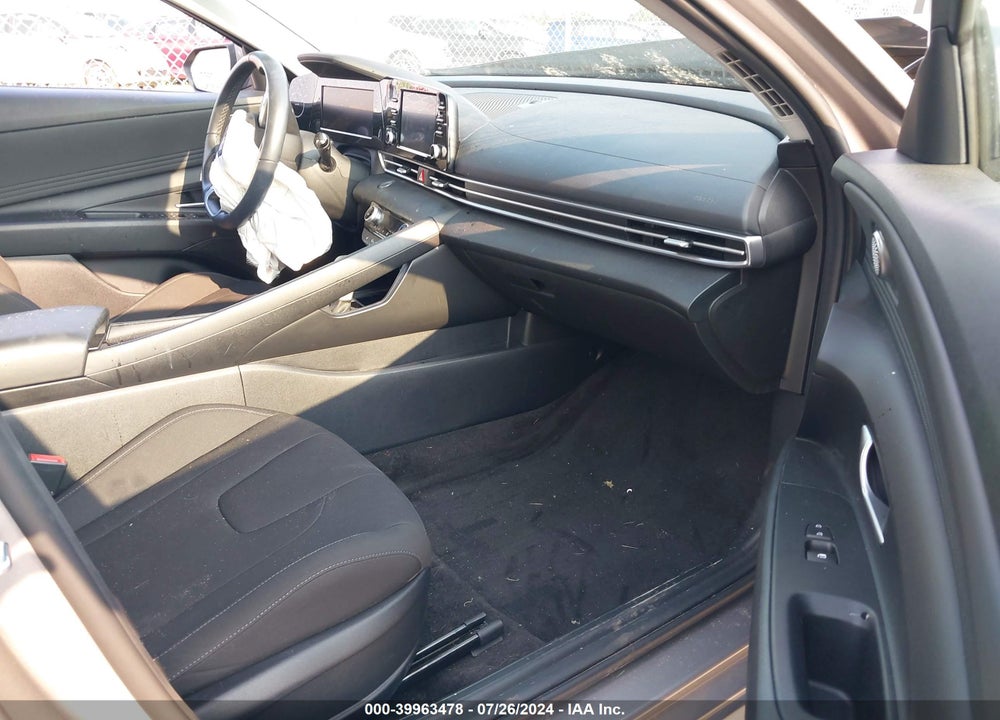 2022 HYUNDAI ELANTRA SEL VIN: KMHLS4AG9NU369641