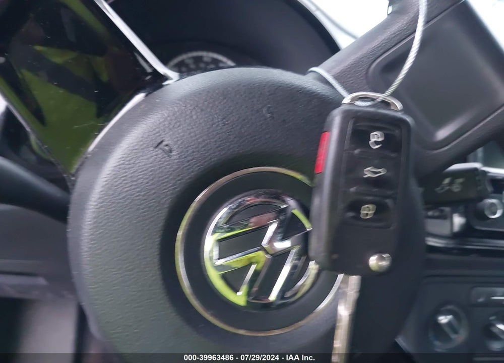 2015 VOLKSWAGEN BEETLE 1.8T FLEET EDITION VIN: 3VWF17AT2FM603771
