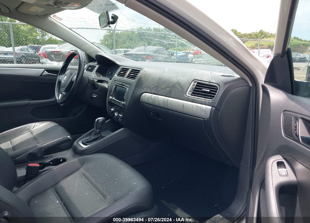 2013 VOLKSWAGEN JETTA 2.5L SE VIN: 3VWDP7AJ5DM361737
