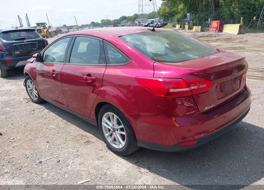 2015 FORD FOCUS SE VIN: 1FADP3F28FL383755