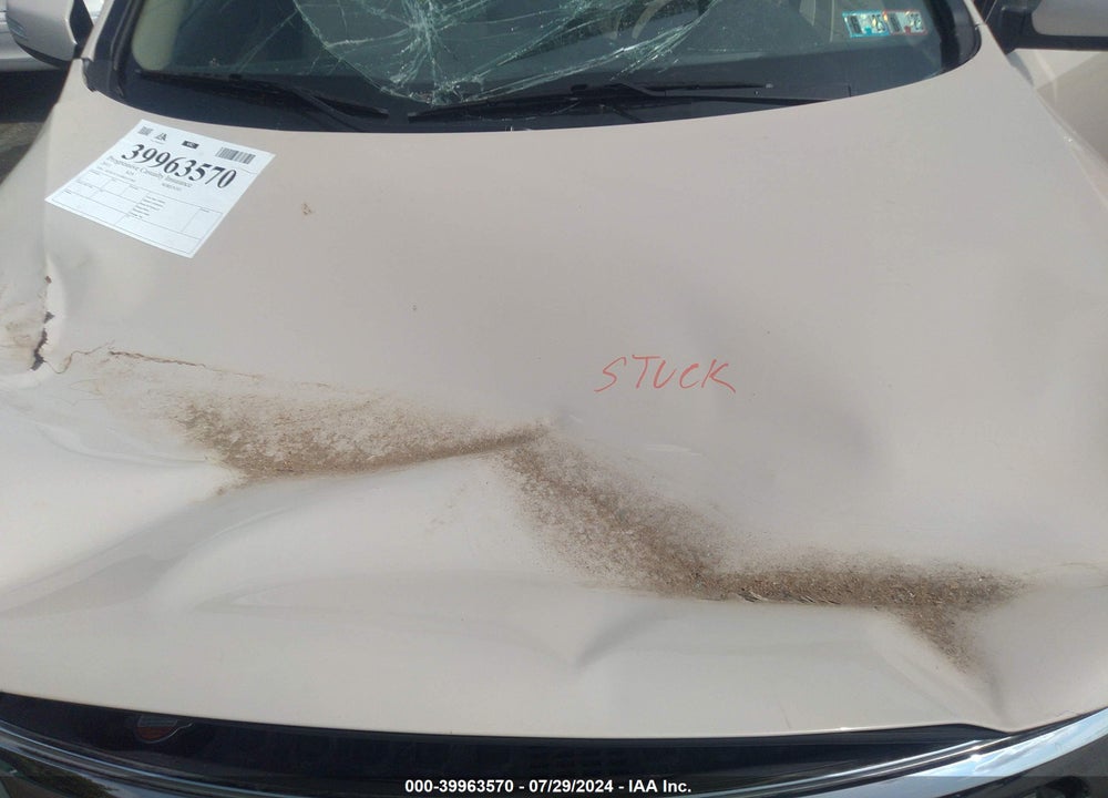 2011 KIA SORENTO LX VIN: 5XYKTCA10BG171997