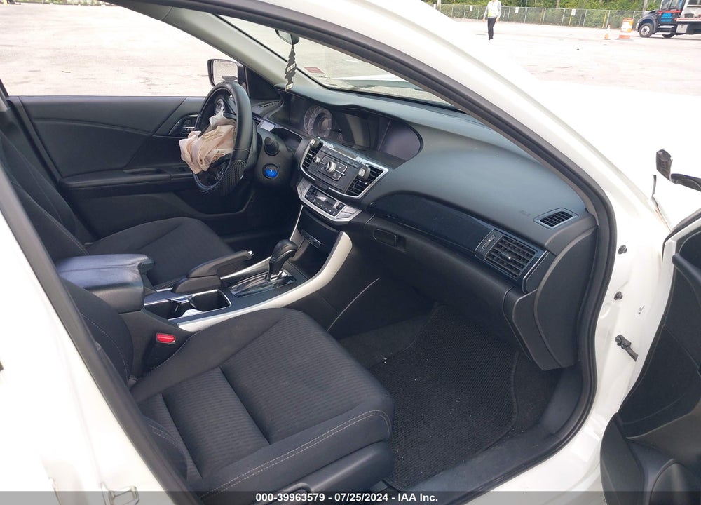 2015 HONDA ACCORD SPORT VIN: 1HGCR2F50FA185530