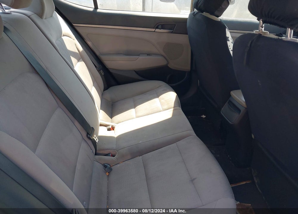 2017 HYUNDAI ELANTRA SE VIN: 5NPD74LF6HH106455