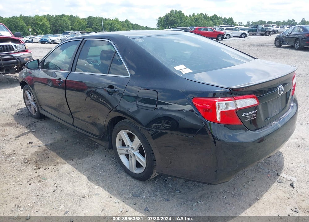 2013 TOYOTA CAMRY SE VIN: 4T1BF1FK7DU216203