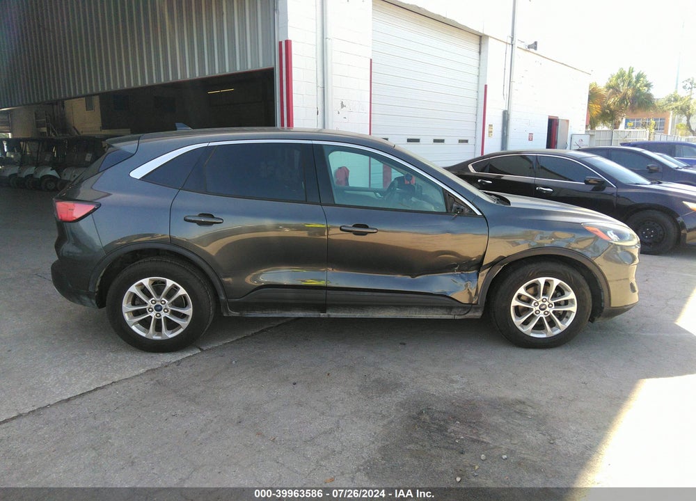 2020 FORD ESCAPE SE VIN: 1FMCU0G60LUA24240